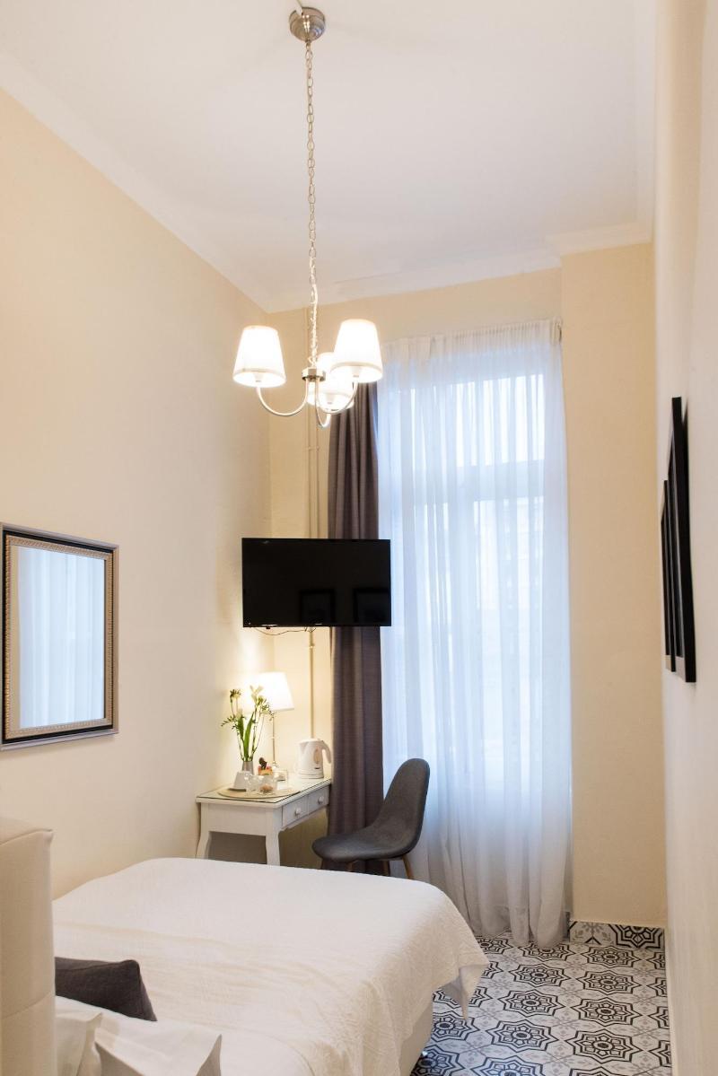Old Town Inn Кавала Екстериор снимка