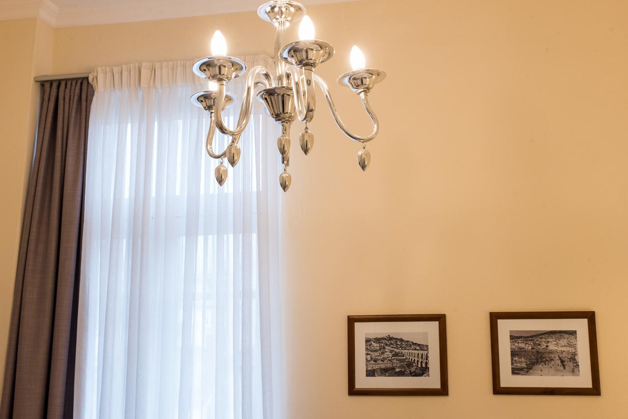 Old Town Inn Кавала Екстериор снимка
